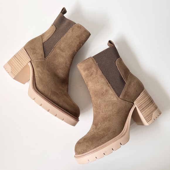 MIA Shoes - MIA Chunky Y2K Ankle Boots Size 8.5 Brown Faux Suede Lug Sole Platforms‎